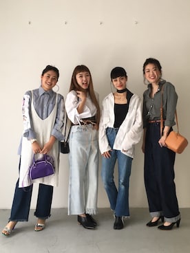 「VINTAGE（ヴィンテージ）のアイテム（デニムパンツ、ブルー系）」を使った、百冨友香理さん（レディース・160cm）の春コーディネート