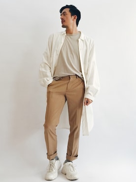 「TOPMAN（トップマン）のアイテム（その他パンツ）」を使った、Alexander Yeungさん（メンズ・174cm）の秋コーディネート
