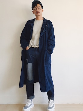 「COS（コス）のアイテム（スウェット）」を使った、Alexander Yeungさん（メンズ・174cm）の冬コーディネート
