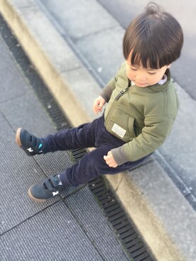「H&M（エイチ・アンド・エム）のアイテム（カーゴパンツ）」を使った、はるさん（キッズ・90cm）の冬コーディネート