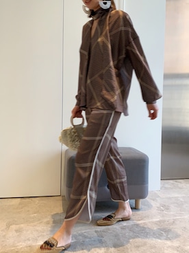 「ALBERTA FERRETTI（アルベルタフェレッティ）のアイテム」を使った、JUNESHANさん（レディース・166cm）の春コーディネート