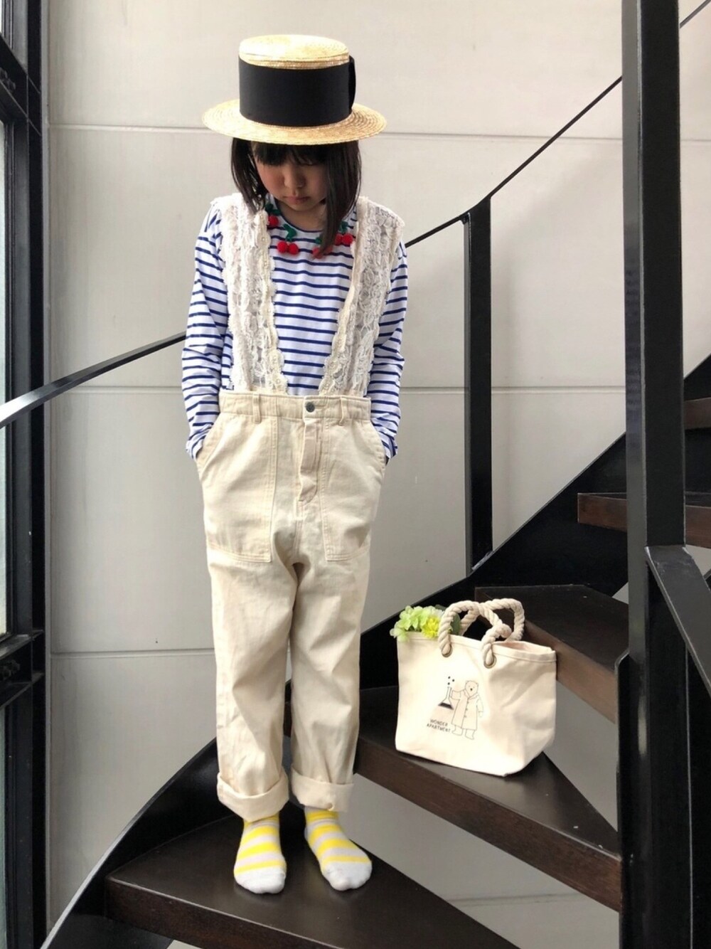 「休日コーデ、ロンT、ボーダー、サロペット、カンカン帽、さくらんぼ、レース、むぎわら帽子、ボーダートップス、フルーツ柄」｜「GO TO HOLLYWOODのサクランボーダー   2018AW（Tシャツ/カットソー、ホワイト系）」を使った、★COCO☆さん（キッズ・136cm）の春コーディネートの1枚目の写真