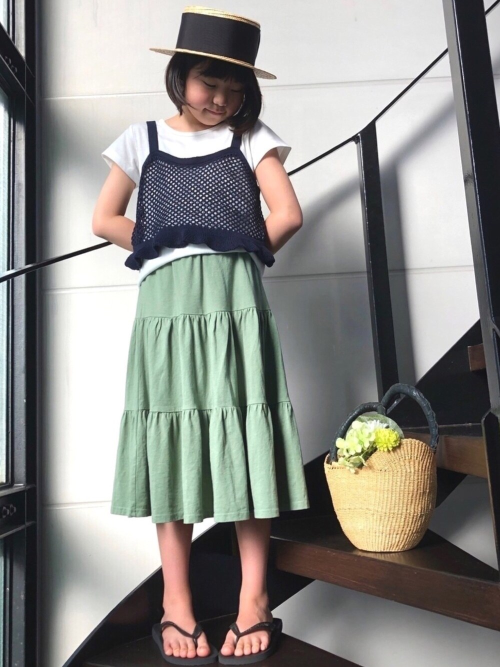 「休日スタイル、プチプラ、カンカン帽、カジュアル、ビーチサンダル、キッズファッション、レイヤードスタイル、ティアード、春夏コーデ、ビスチェ」｜「Life Support ProductsのコットンUSAティアードスカート（80～160cm）（スカート、グリーン系）」を使った、★COCO☆さん（キッズ・136cm）の春コーディネートの1枚目の写真