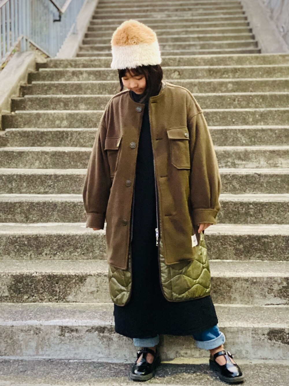 「カジュアルコーデ、CPOジャケット、レイヤードスタイル、デニムパンツ、ニット帽、キルティング、ゆるコーデ、休日スタイル、ロングワンピース、オーバーサイズ」｜「GRISのアイテム（ジャケット/アウター、グリーン系）」を使った、★COCO☆さん（キッズ・140cm）の冬コーディネートの1枚目の写真