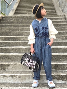 「DENIM DUNGAREE（デニムダンガリー）のアイテム（オールインワン・サロペット）」を使った、★COCO☆さん（キッズ・140cm）の春コーディネート