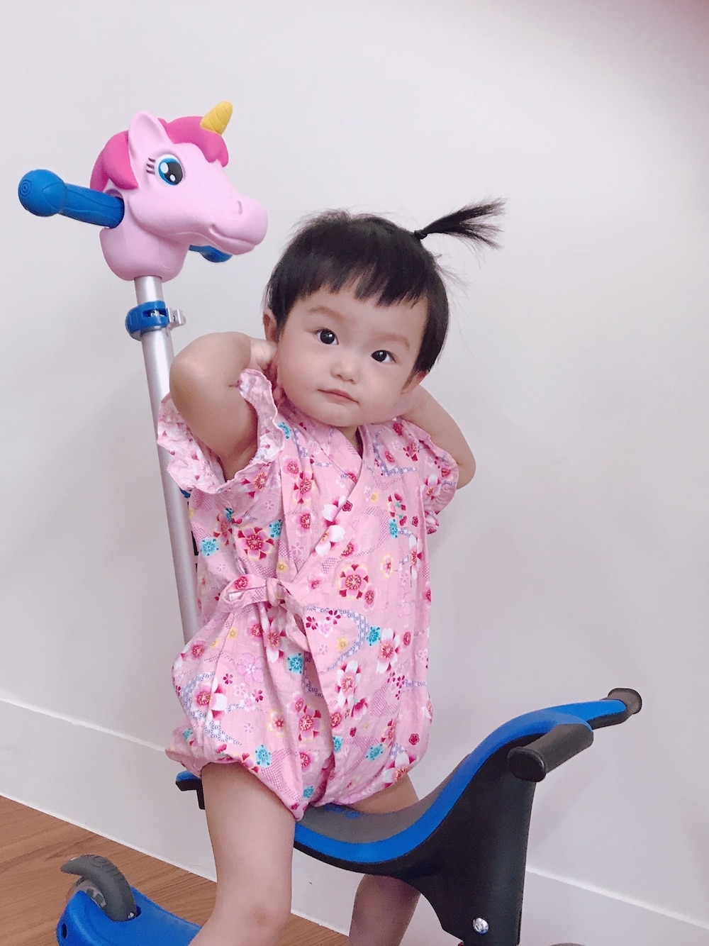 「NOのアイテム（オールインワン・サロペット、ピンク系）」を使った、halobabyさん（キッズ・60cm）の冬コーディネートの1枚目の写真