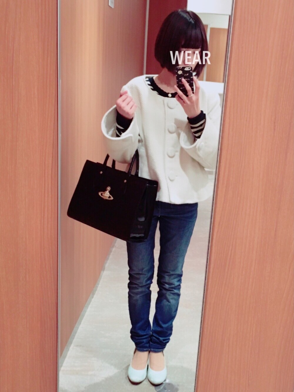 「Vivienne Westwoodのアイテム（トートバッグ、ブラック系）」を使った、senaさん（レディース・151cm）の冬コーディネートの1枚目の写真