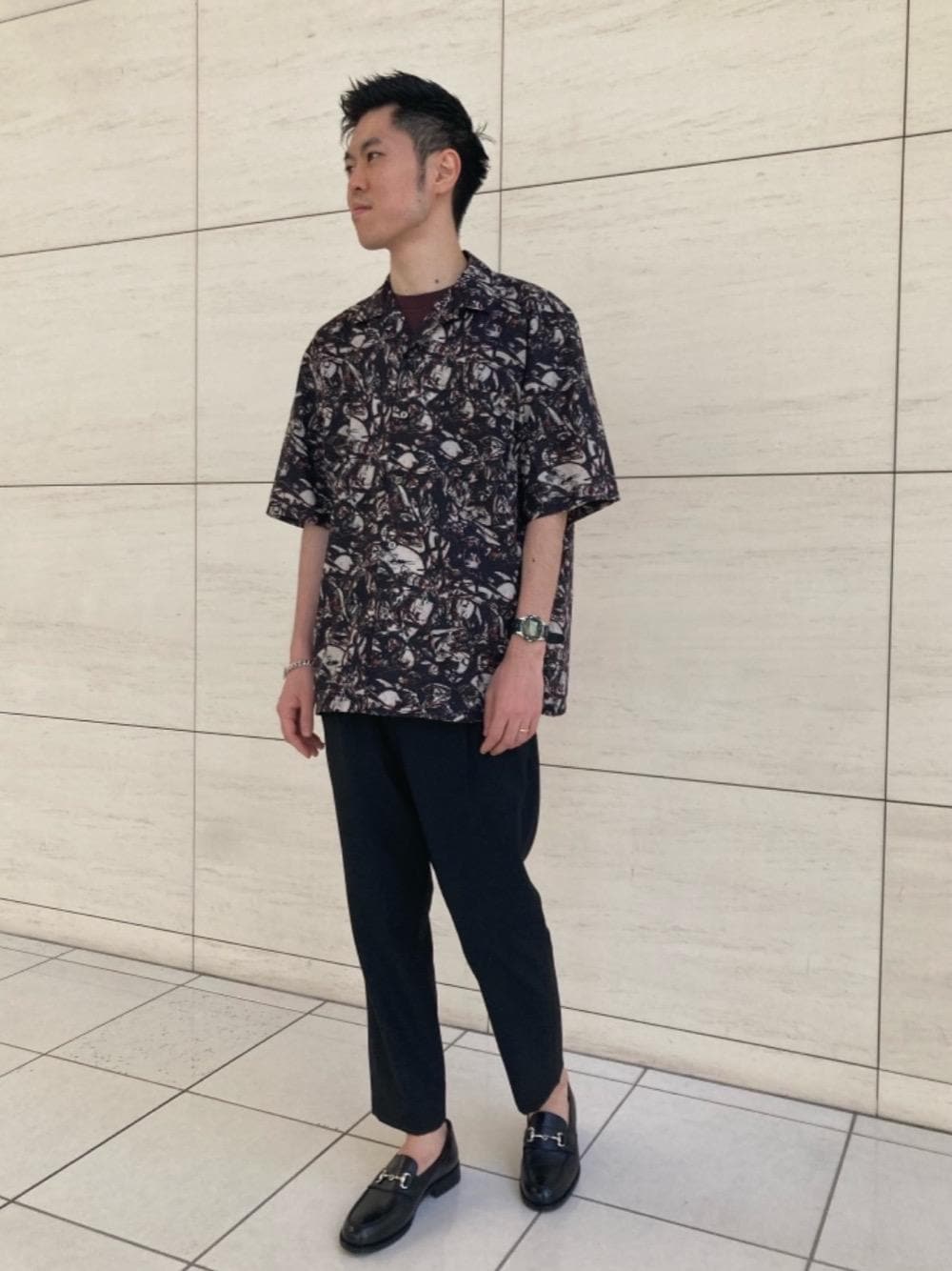 「シューズ、モード、シャツ/ブラウス、ぱんつ、☆柄シャツ、■ジャクソンポロック」｜「TIMEXの★ [ タイメックス ] TIMEX Atlantis アトランティス 100 腕時計 watch（デジタル腕時計、ブラック系）」を使った、iwasaki_tさん（メンズ・175cm）の夏コーディネートの1枚目の写真