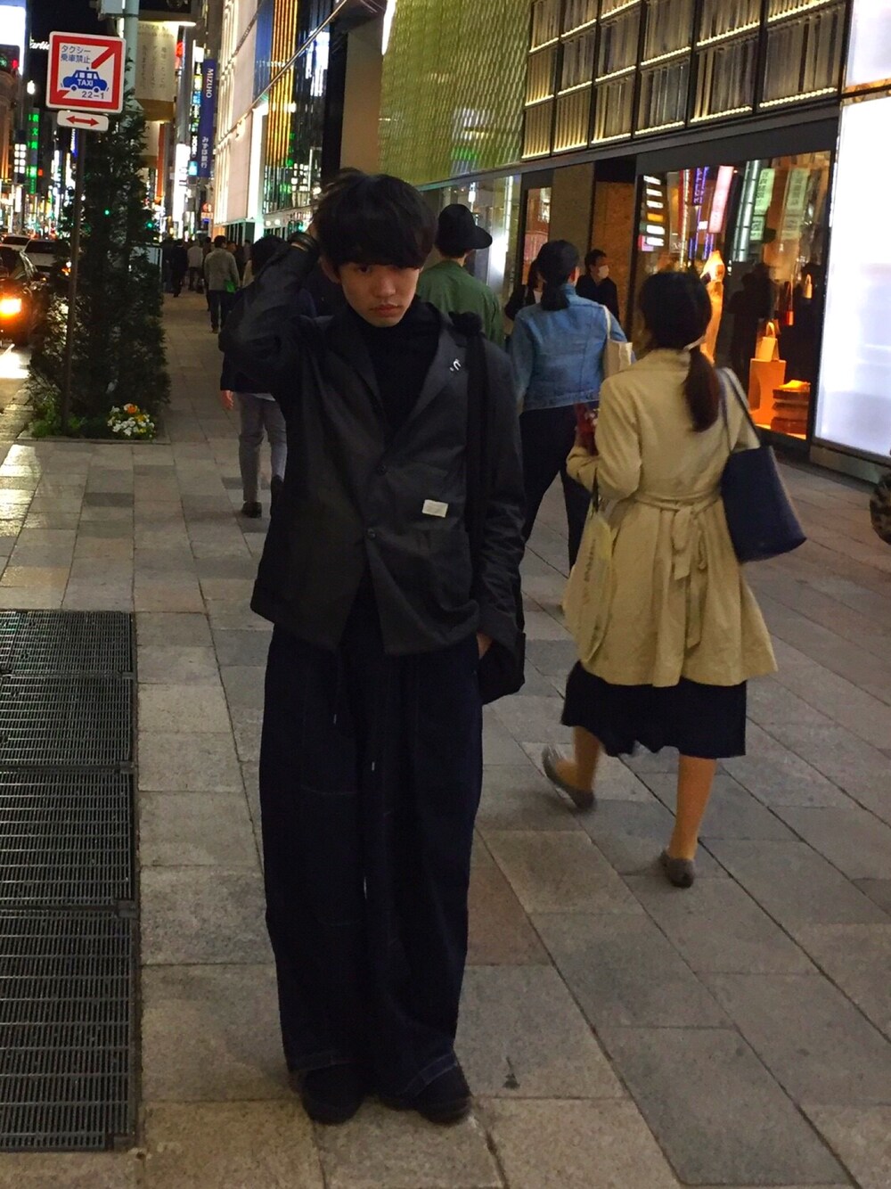 「モード、NEEDLES、name.、dulcamara、HUBLOT、ワイドパンツ、黒、ビッグシルエット、はるコーデ、学生」｜「Name.のアイテム（ジャケット/アウター、ブラック系）」を使った、ししさん（メンズ・171cm）の春コーディネートの1枚目の写真