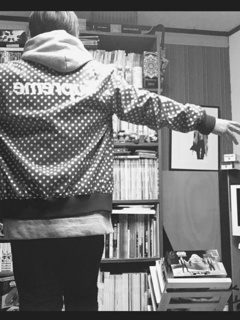 「Supreme x Comme des Garcons SHIRT、supreme、はるコーデ、シンプルコーデ、オーバーサイズ、大人カジュアル、ゆるコーデ、ストリート、ラフ、休日コーデ」｜「Supreme のアイテム（スタジャン、レッド系）」を使った、P-Y-U-N-T-Aさん（メンズ・165cm）の春コーディネートの1枚目の写真