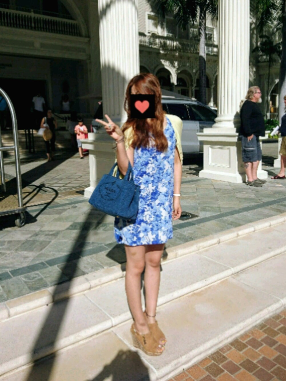「ワンピース、夏休み」｜「DIANAのアイテム（サンダル、ベージュ系）」を使った、そばかすさん（レディース・163cm）の秋コーディネートの1枚目の写真