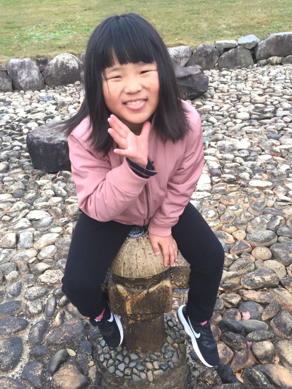 「おんなのこ、キッズファッション、パンツスタイル」｜「GUのアイテム（MA-1、ピンク系）」を使った、Komomo++renさん（キッズ・122cm）の冬コーディネートの1枚目の写真