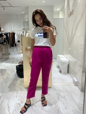 B B カラータックパンツを使ったショップスタッフのレディース人気ファッションコーディネート Wear