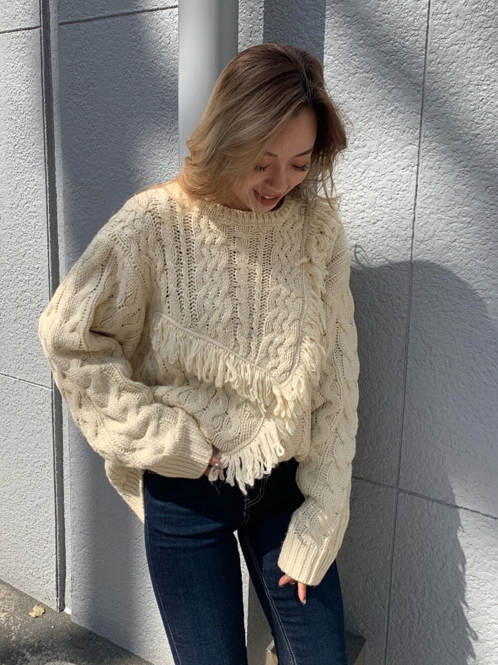 「秋のコーデ、ラブアンドピース2020、オトナカジュアル、オーバーサイズ、休日スタイル、ootd、オトナ女子、ニット、秋コーデ、EVRIS 」｜「EVRISのフリンジパッチワークケーブルニットプルオーバー（ニット/セーター、ホワイト系）」を使った、Rionaさん（レディース・159cm）の秋コーディネートの1枚目の写真