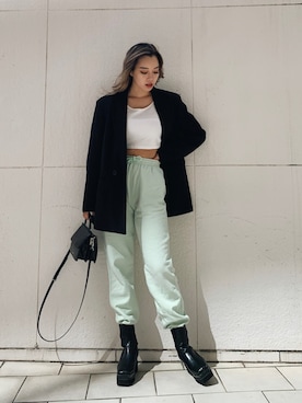 「H&M（エイチ・アンド・エム）のアイテム（スウェットパンツ）」を使った、Rionaさん（レディース・159cm）の春コーディネート
