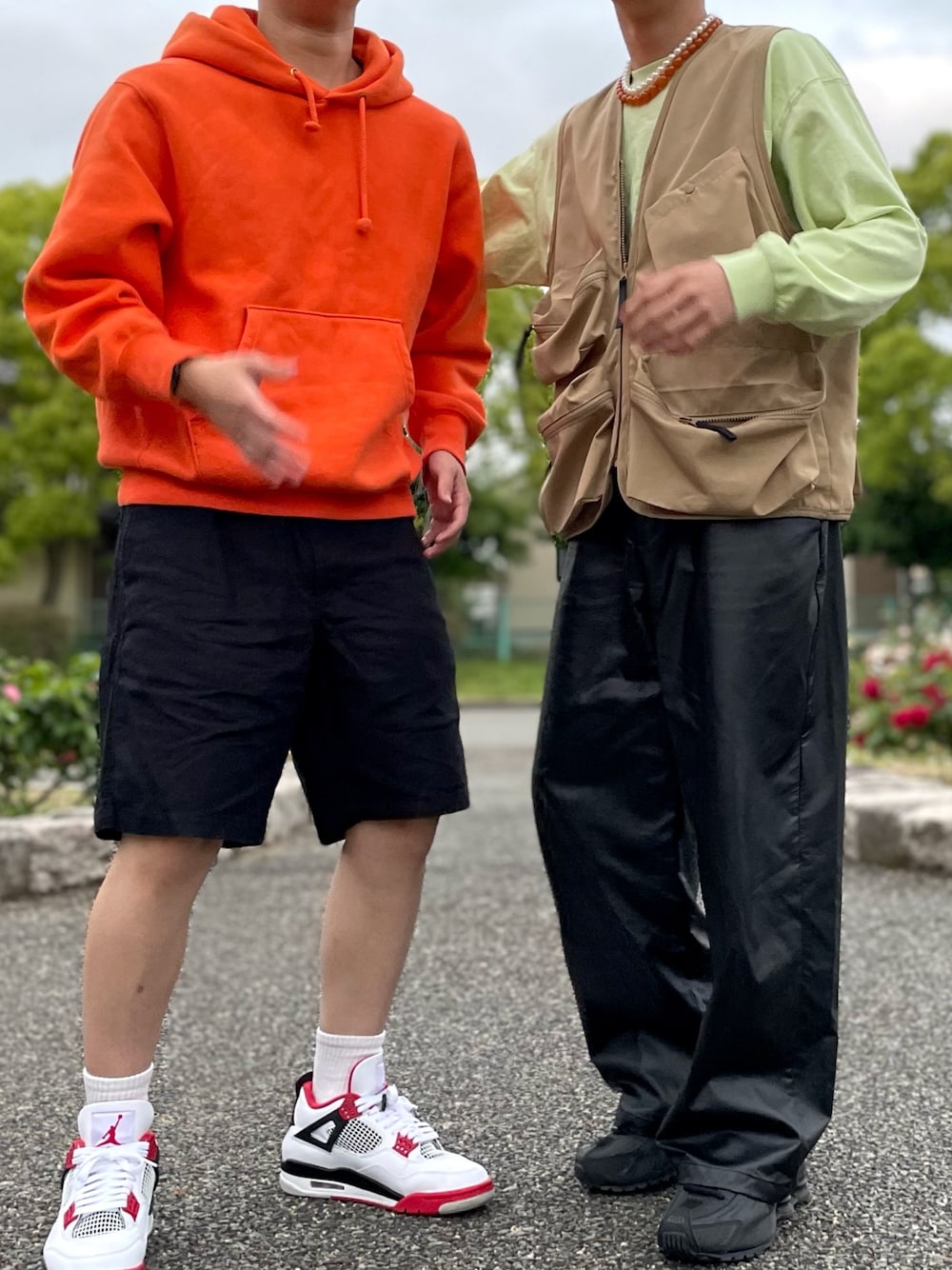 「休日スタイル、大人コーデ、シンプルコーデ、オトナカジュアル、夏コーデ、シャツスタイル、夏、オーバーサイズ、ootd、ブラック」｜「Adoon plainの【Adoon plain】エコレザーワイドフレアパンツ（その他パンツ、ブラック系）」を使った、はるともさん（メンズ・162cm）の夏コーディネートの1枚目の写真