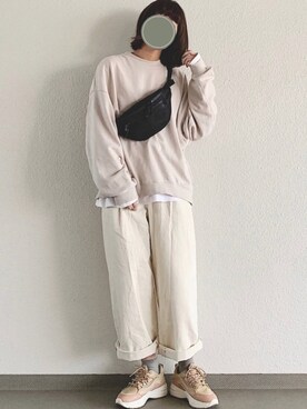 「消えそうな色コーデ」｜「アイテム（スウェット）」を使った、sonさん（レディース・164cm）の春コーディネート