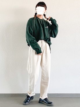 「classicalelf（クラシカルエルフ）の深めのタックが印象的なウエストタックハイウエストデニム＆チノセミワイドパンツ（デニムパンツ、ベージュ系）」を使った、sonさん（レディース・164cm）の冬コーディネート