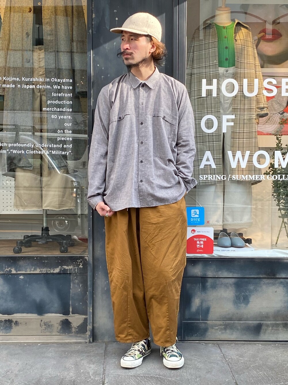 「キャップ、converse、johnbull、ワイドパンツ、ビックシルエット、ゆるコーデ、ジョンブル、Johnbull Private labo、ジョンブル　プライベート　ラボ(Johnbull Private labo)、o project」｜「O projectのアイテム（シャツ/ブラウス、グレー系）」を使った、dasさん（メンズ・176cm）の冬コーディネートの1枚目の写真