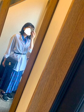 「GU（ジーユー）のアイテム（シャツ/ブラウス、ホワイト系）」を使った、kuumariiさん（レディース・162cm）の春コーディネート
