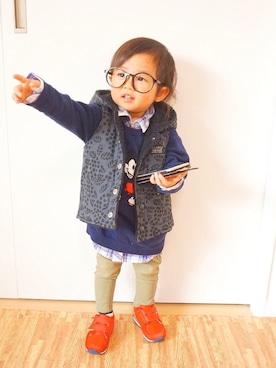 「ミッキー」｜「アイテム（ダウンベスト）」を使った、kikopapaさん（キッズ・80cm）の春コーディネート