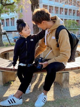 「THE NORTH FACE（ザノースフェイス）のREARVIEW FULLZIP HOODIE（パーカー）」を使った、kikopapaさん（キッズ・100cm）の秋コーディネート
