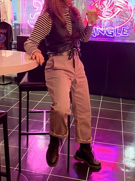 「Dickies（ディッキーズ）のアイテム（スラックス、パープル系）」を使った、miyuuさん（レディース）の冬コーディネート