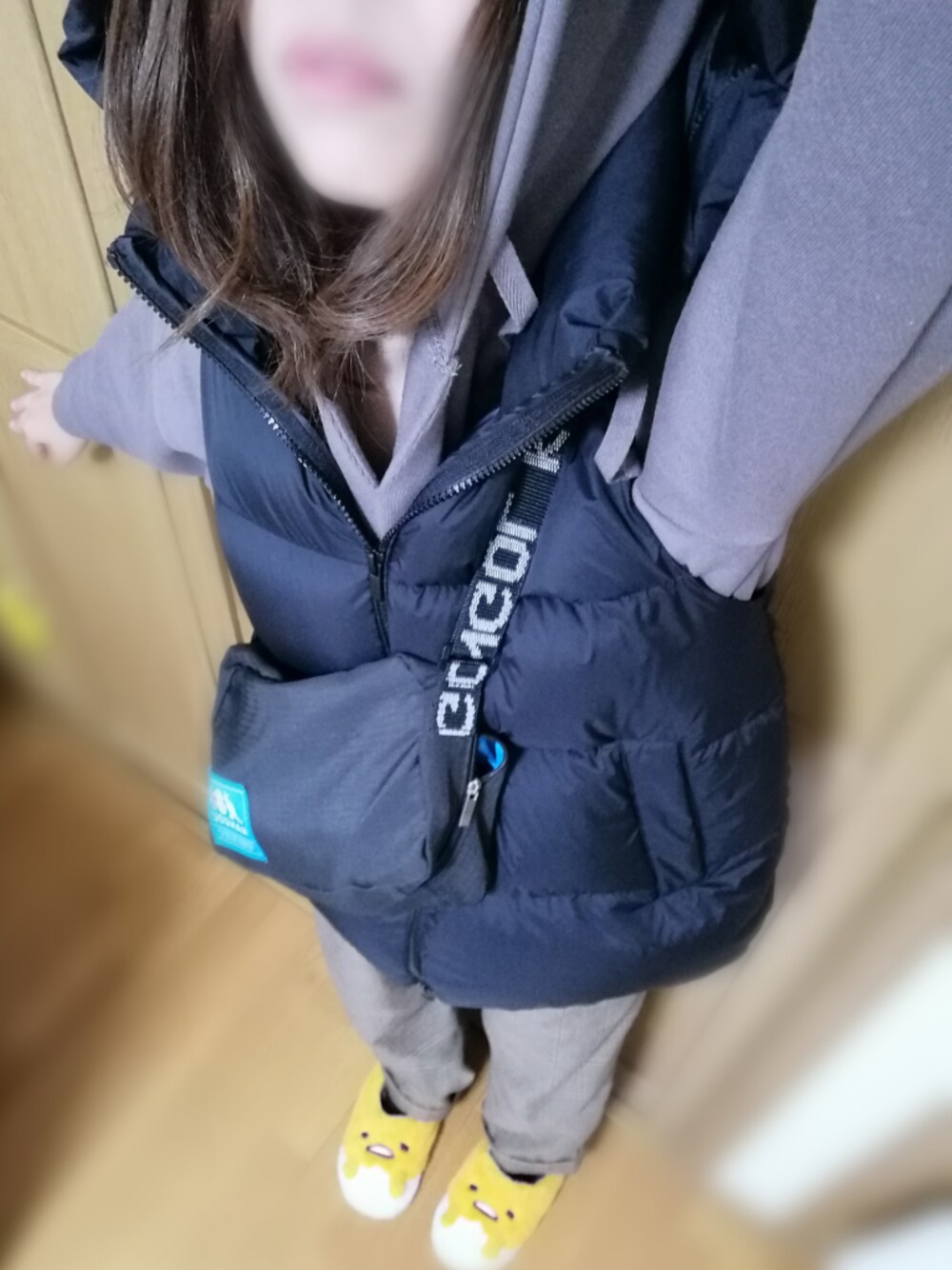 「ラクチンコーデ、冬、ラフ、あけましておめでとうございます！」｜「WEGOのWEGO/チェックワイドペグパンツ（その他パンツ、ベージュ系）」を使った、ぷぷさん（レディース・162cm）の冬コーディネートの1枚目の写真