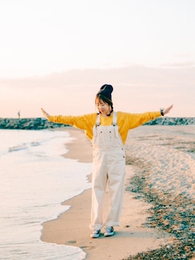 「海」｜「アイテム（サロペット/オーバーオール）」を使った、もん。さん（レディース・162cm）の秋コーディネート