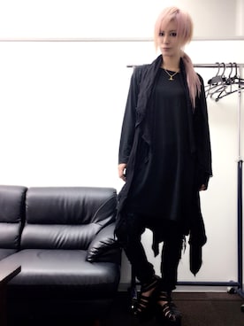 「ALGONQUINS（アルゴンキン）のアイテム（ベスト）」を使った、AKIRA(DISACODE)さん（レディース・168cm）の春コーディネート
