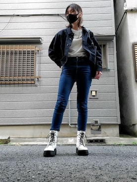 「SPINNS（スピンズ）のゆったりシルエット WAKAIKI MONO バックイラストプリントロンT（Tシャツ/カットソー）」を使った、S.J.さん（レディース・170cm）の春コーディネート