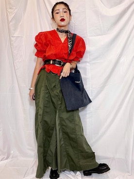 「NEPENTHES（ネペンテス）のアイテム（スカート、グリーン系）」を使った、yukaさん（レディース・153cm）の秋コーディネート