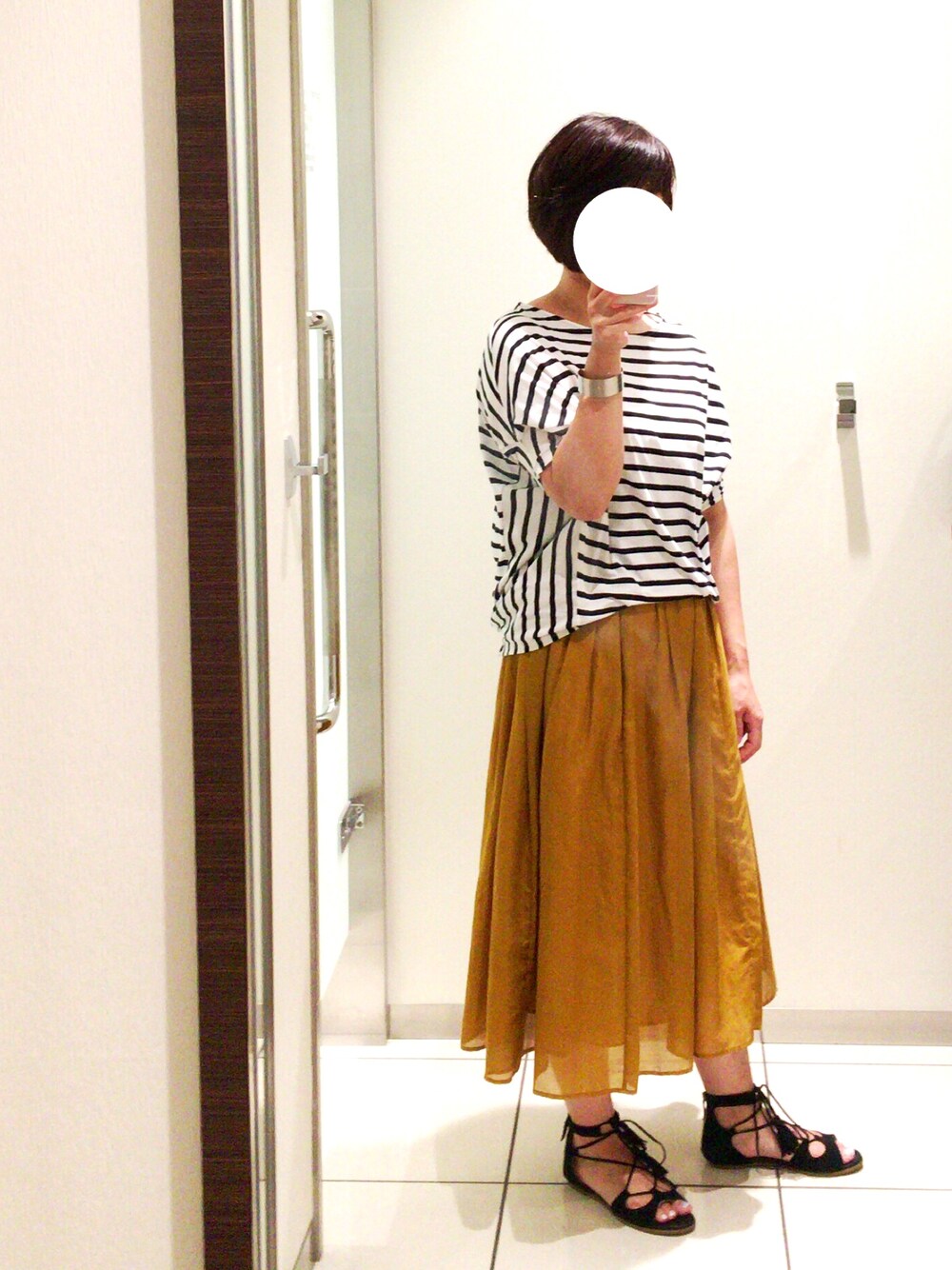 「オトナカジュアル、ootd、オトナ女子、秋コーデ、ボーダー、レースアップサンダル、秋色、スカート、マスタード、からし色」｜「Handmadeのアイテム（バングル/リストバンド、シルバー系）」を使った、marota さん（レディース・156cm）の夏コーディネートの1枚目の写真