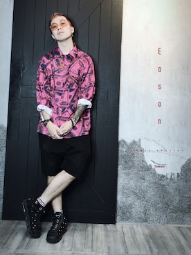 「NIKE AIR SLANT（ナイキエアスラント）のアイテム」を使った、Eason Hsiehさん（メンズ・176cm）の夏コーディネート