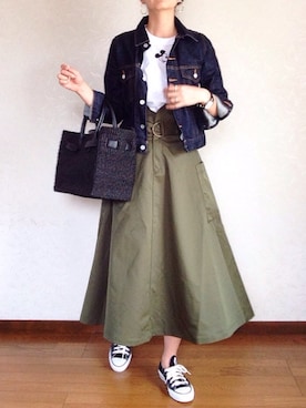「ミッキーT」｜「アイテム（デニムジャケット）」を使った、みーさん（レディース・171cm）の春コーディネート