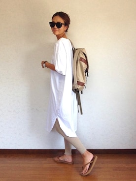 「Minnetonka（ミネトンカ）のアイテム（ビーチサンダル）」を使った、みーさん（レディース・171cm）の夏コーディネート