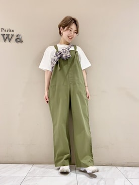 「Green　Parks（グリーンパークス）のアイテム（オールインワン・サロペット）」を使った、SAKAWAさん（レディース・161cm）の春コーディネート