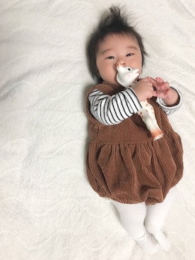 「babygap」｜「アイテム（サロペット/オーバーオール）」を使った、Emmaさん（キッズ・60cm）の冬コーディネート