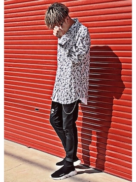 「ソックススニーカー」｜「アイテム（腕時計）」を使った、KAIさん（メンズ・179cm）の秋コーディネート