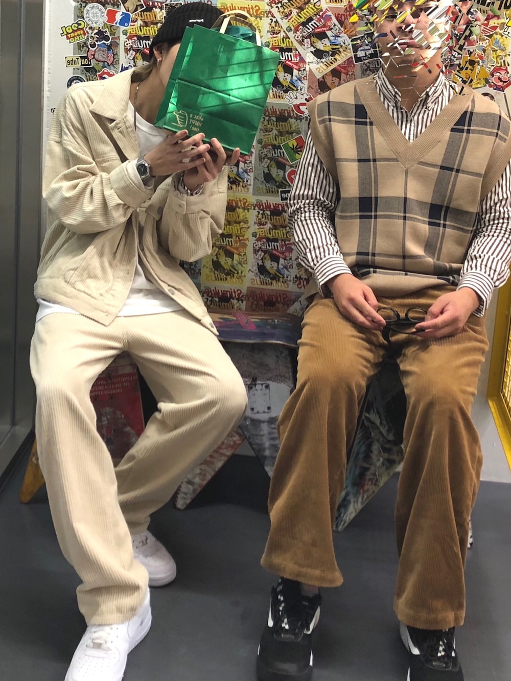 「supreme、ビーニー、FREAKS STORE 、フリークスストア、コーデュロイ、セットアップ、福岡、美容師、airforce1、スニーカー」｜「Supreme のアイテム（ニットキャップ/ビーニー、ブラック系）」を使った、KAIさん（メンズ・179cm）の秋コーディネートの1枚目の写真