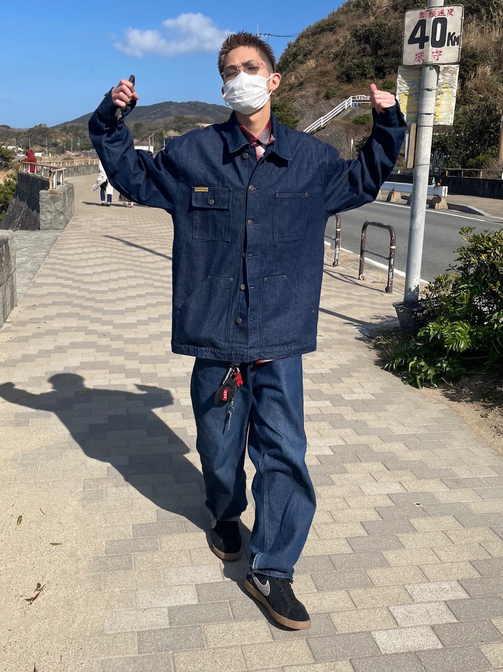 「セットアップ、デニムセットアップ、prisonblue、caltop、赤チェック、WACKO MARIA、福岡、美容師、ストリート、春コーデ」｜「caltopのアイテム（シャツ/ブラウス、レッド系）」を使った、KAIさん（メンズ・179cm）の冬コーディネートの1枚目の写真