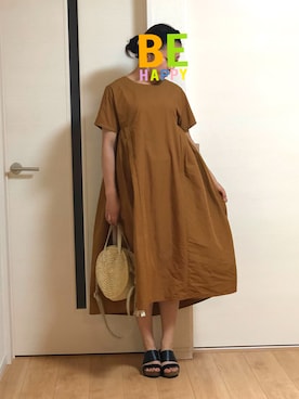 「Ray BEAMS（レイビームス）のRay BEAMS / バックタック キリカエ ワンピース（ワンピース、ブラウン系）」を使った、asatoh19さん（レディース・157cm）の夏コーディネート