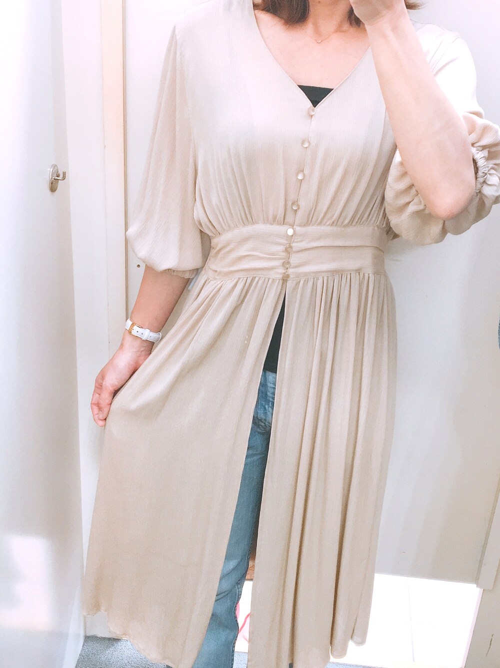 「しまむらのアイテム（シャツ/ブラウス、ベージュ系）」を使った、Cさん（レディース・155cm）の夏コーディネートの1枚目の写真