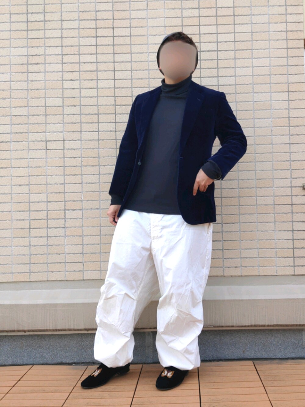 「年末WEAR感謝祭、バケットハット、ジャケット、ジャケットスタイル、古着MIX、ミュール、タートルネック、ミリタリーパンツ、カラーパンツ、クリスマス」｜「VINTAGEのアイテム（ジャケット/アウター、ブルー系）」を使った、you_woodsさん（メンズ・170cm）の冬コーディネートの1枚目の写真