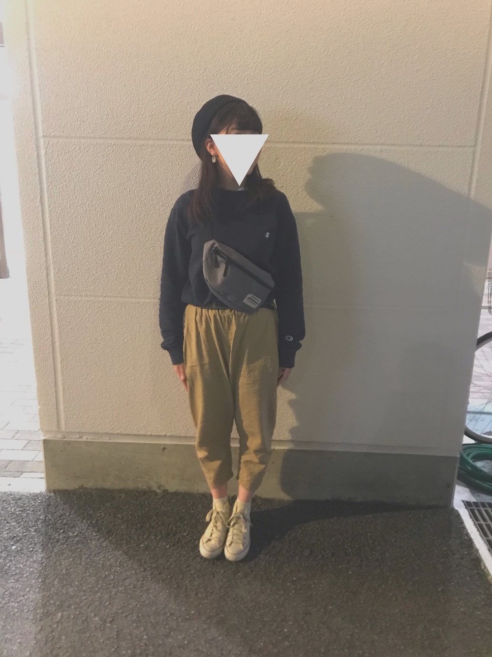 「秋服、古着、ショッピング、カップルコーデ」｜「Championのアイテム（スウェット、ブルー系）」を使った、meganeさん（メンズ・170cm）の秋コーディネートの1枚目の写真