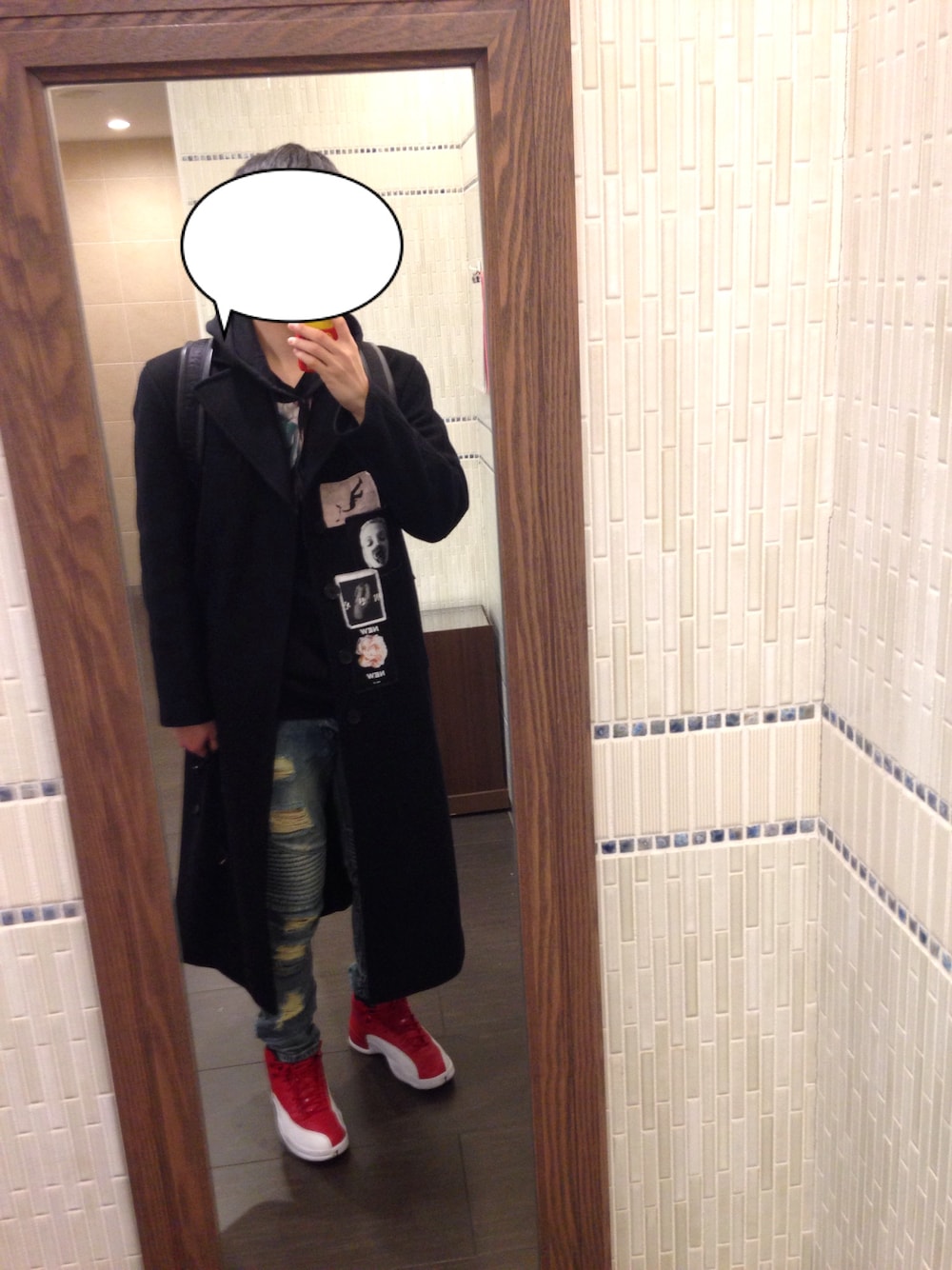 「ジョーダン、スニーカー、デニム、オーバーサイズ、misbhv、stampd'LA、パーカー、MARCELO BURLON、GIVENCHY」｜「MISBHVのMISBHV/ミスビヘイブ/DREW LONG WOOL COAT（ステンカラーコート、ブラック系）」を使った、メジロマックイーン🐴さん（メンズ・177cm）の冬コーディネートの1枚目の写真