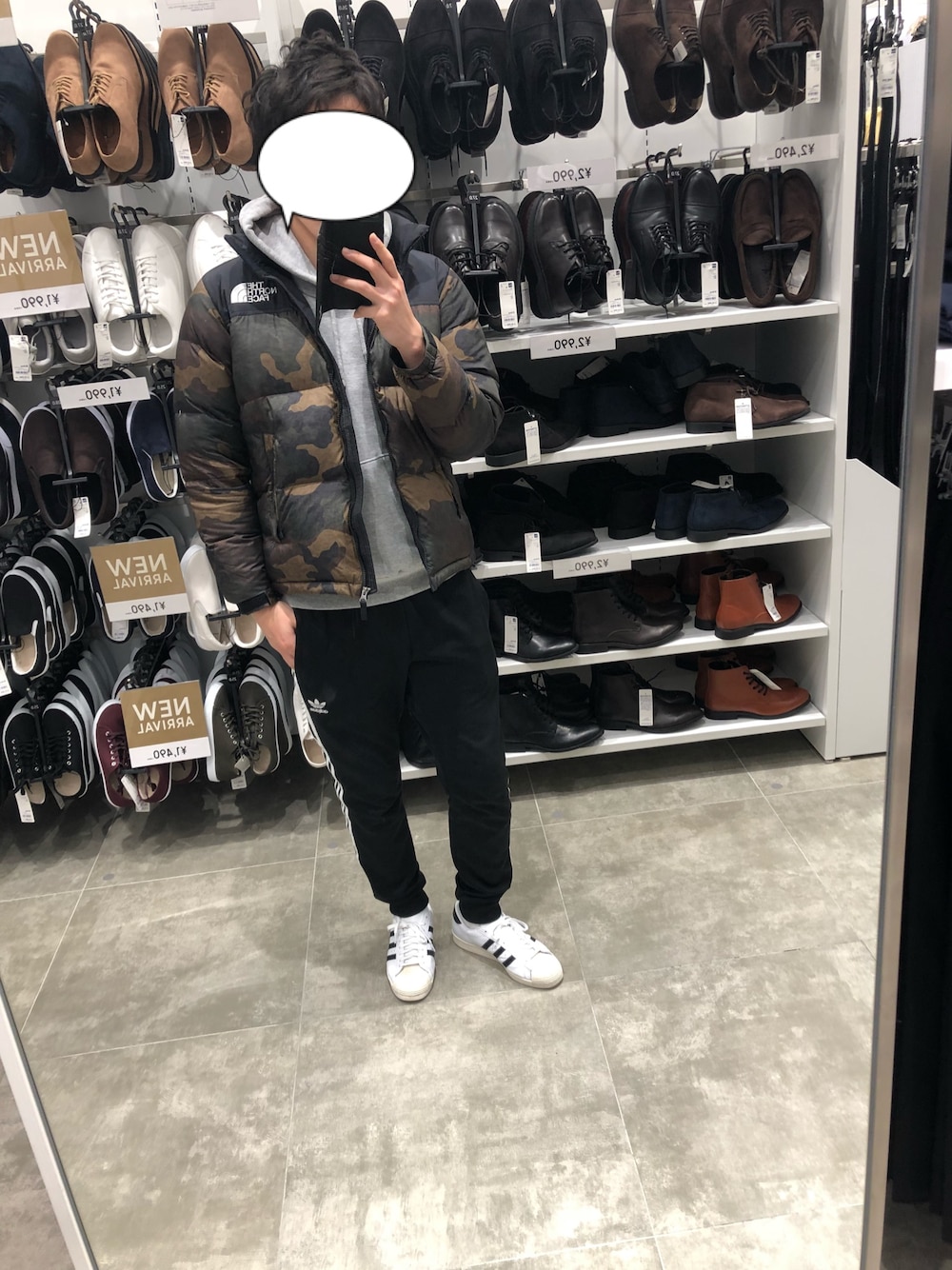 「ヌプシ、ダウンジャケット、ノースフェイス、THE NORTH FACE、パーカー、adidas originals、スニーカー、トラックパンツ、迷彩」｜「THE NORTH FACEのTHENORTHFACE/ザ・ノースフェイス/Novelty NUptse Jacket（ダウンジャケット/コート、その他）」を使った、メジロマックイーン🐴さん（メンズ・178cm）の冬コーディネートの1枚目の写真