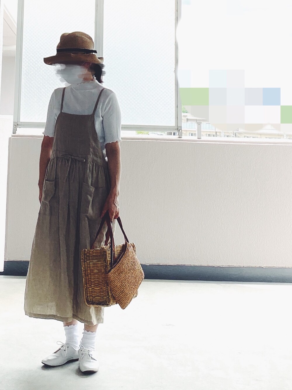 「シンプル、ラフ、大人女子、summer、エプロンワンピース」｜「mature ha.のアイテム（帽子、ベージュ系）」を使った、c_o_c_oさん（レディース・158cm）の夏コーディネートの1枚目の写真