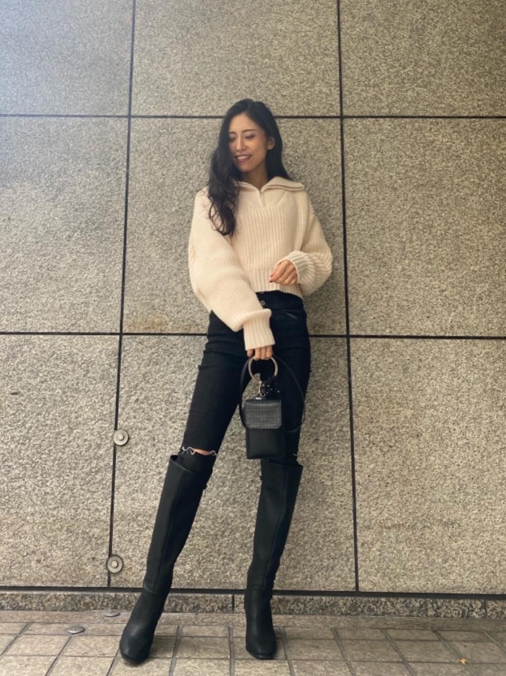 「スキニー、ハイウエスト、ハイウエストパンツ、パンツスタイル、ミニバッグ、黒スキニー、ハーフzip、ぶーつ、ロングブーツ👢、ハーフZIPトップス」｜「SPIRALGIRLの美脚ミドルブーツ（ブーツ、ブラック系）」を使った、NOZOMI TANAKAさん（レディース・158cm）の冬コーディネートの1枚目の写真