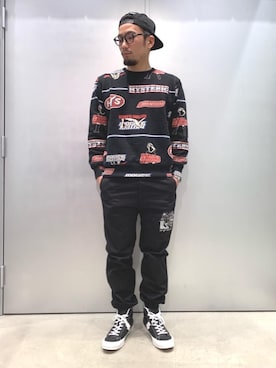 「HYSTERIC GLAMOUR（ヒステリックグラマー）のHYS WHISKY柄 刺繍キャップ（キャップ）」を使った、DUKASHUNさん（メンズ・175cm）の冬コーディネート